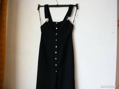 czarna-sukienka-na-szelkach-88 Czarna sukienka na szelkach