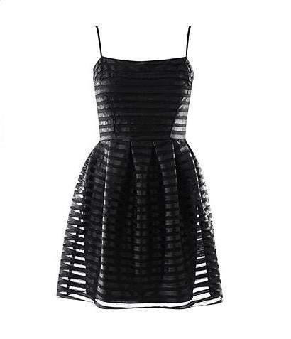 czarna-sukienka-na-szelkach-88_8 Czarna sukienka na szelkach