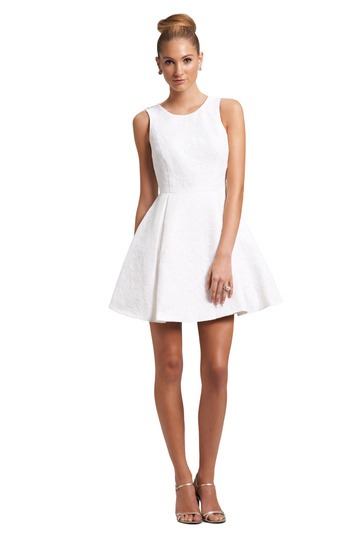 krotkie-sukienki-biale-46_14 Krótkie sukienki białe