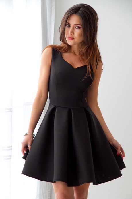 rozkloszowane-sukienki-czarne-88_5 Rozkloszowane sukienki czarne