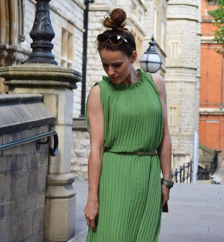 zielona-plisowana-sukienka-79_14 Zielona plisowana sukienka