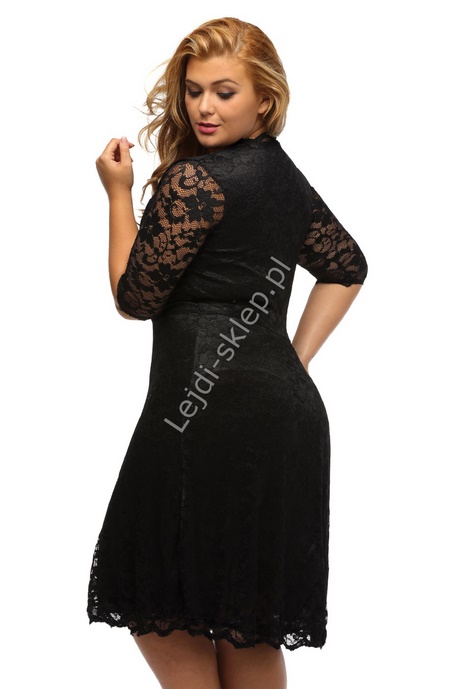 czarne-sukienki-dla-puszystych-00_17 Czarne sukienki dla puszystych