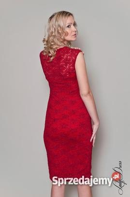czerwona-sukienka-obcisa-40_19 Czerwona sukienka obcisła