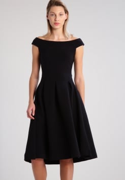 ekskluzywne-czarne-sukienki-62_15 Ekskluzywne czarne sukienki