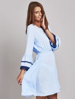 jasnoniebieska-sukienka-68 Jasnoniebieska sukienka