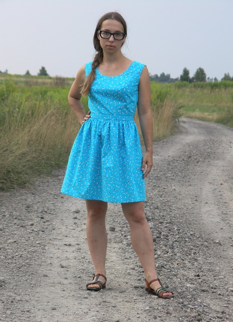 niebieska-letnia-sukienka-95_3 Niebieska letnia sukienka