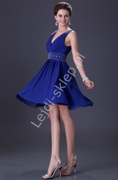 niebieska-sukienka-na-studniowke-48_20 Niebieska sukienka na studniowke