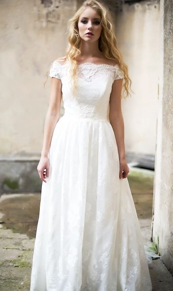 skromne-suknie-lubne-koronkowe-67_11 Skromne suknie ślubne koronkowe