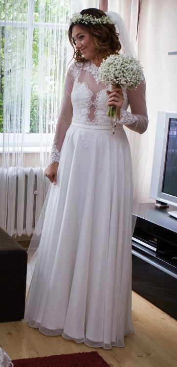 sukienka-lubna-z-koronkow-gr-73 Sukienka ślubna z koronkową górą