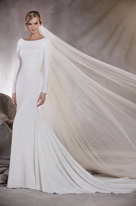 suknia-lubna-prosta-klasyczna-43_12 Suknia ślubna prosta klasyczna