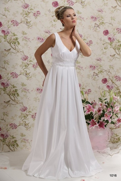 suknia-lubna-prosta-klasyczna-43_4 Suknia ślubna prosta klasyczna