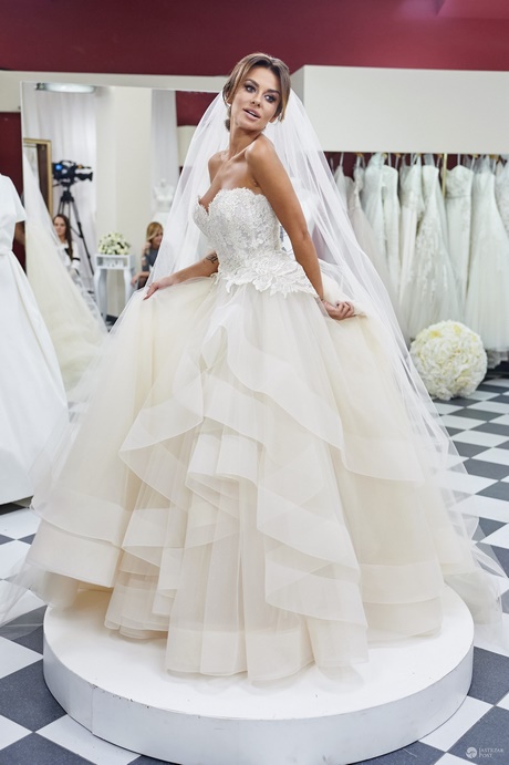 suknie-lubne-znanych-projektantw-16 Suknie ślubne znanych projektantów