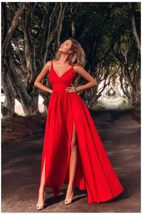 czerwona-suknia-z-rozporkiem-15_14 Czerwona suknia z rozporkiem