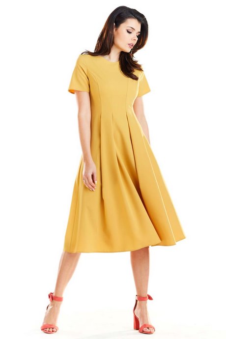 sukienka-zolta-rozkloszowana-80_17 Sukienka żółta rozkloszowana