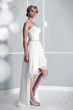 asymetryczna-suknia-lubna-09_3 Asymetryczna suknia ślubna