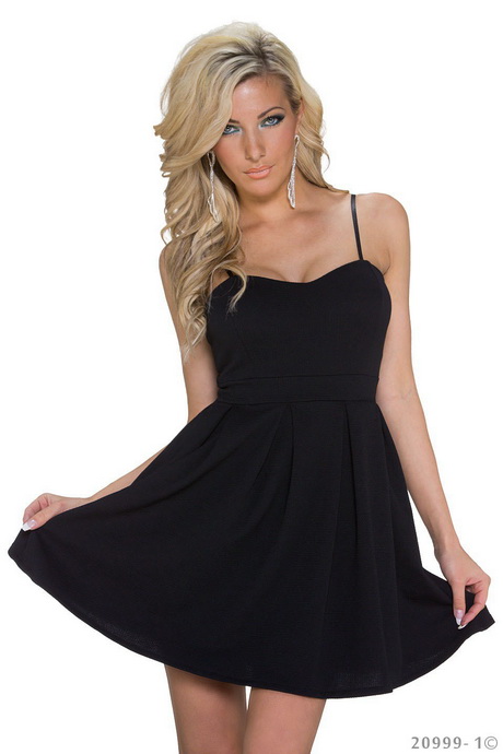 czarna-sukienka-na-ramiczkach-06_4 Czarna sukienka na ramiączkach