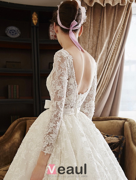 suknia-lubna-koronkowa-bez-plecw-57 Suknia ślubna koronkowa bez pleców
