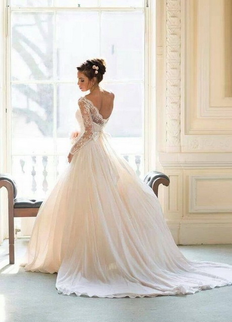 suknia-lubna-z-koronkowymi-plecami-73_10 Suknia ślubna z koronkowymi plecami