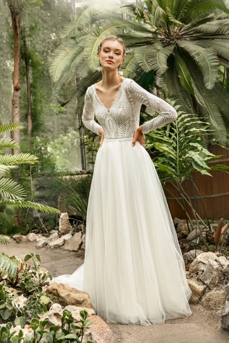 klasyczne-suknie-slubne-2022-22_12 Klasyczne suknie ślubne 2022