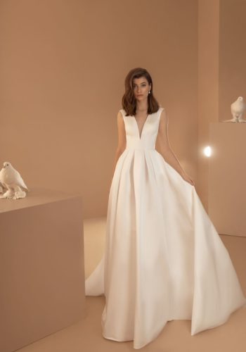 klasyczne-suknie-slubne-2022-22_17 Klasyczne suknie ślubne 2022
