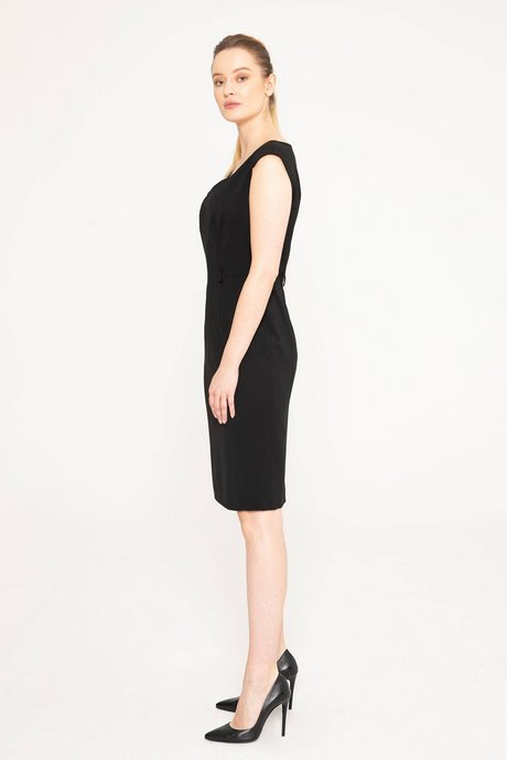mala-czarna-sukienka-2022-17_2 Mała czarna sukienka 2022