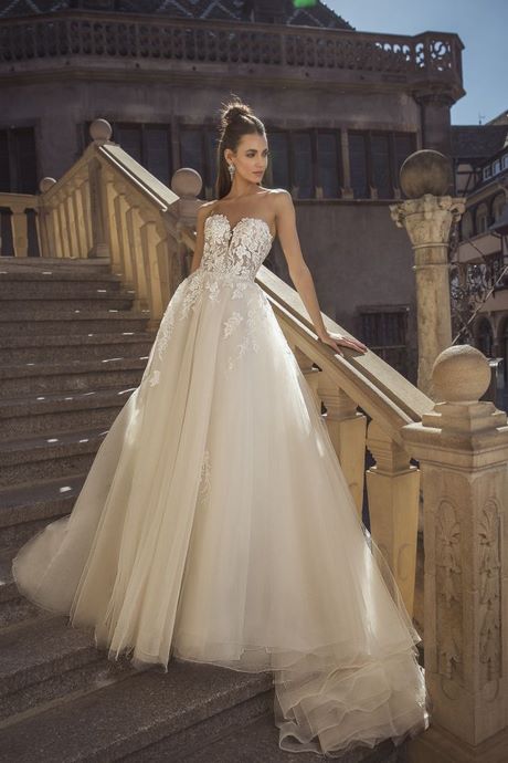 suknia-slubna-2022-ksiezniczka-92_4 Suknia ślubna 2022 księżniczka