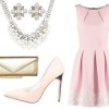 Dodatki do pudrowej różowej sukienki