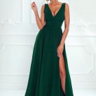 Długa zielona suknia