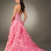 Różowa suknia ślubna