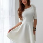 Sukienka rozkloszowana biała
