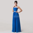 Długa niebieska suknia
